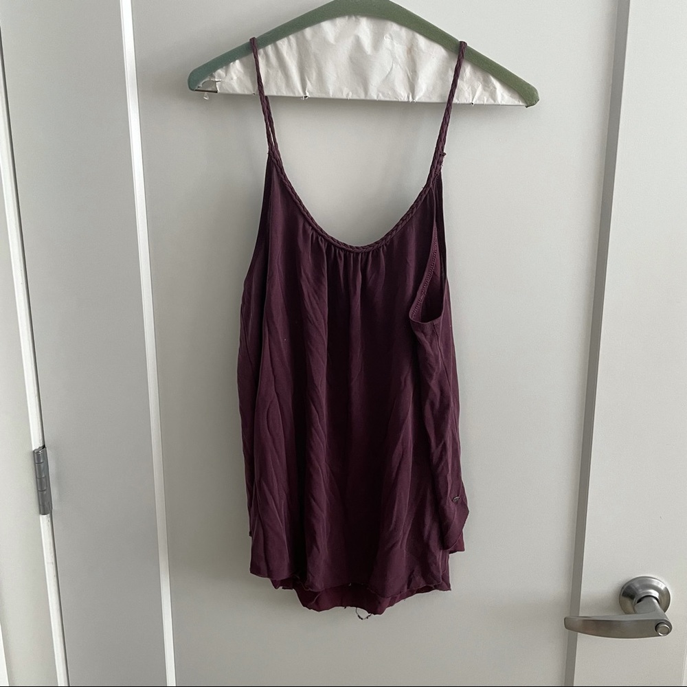 Burgundy scooped tank top